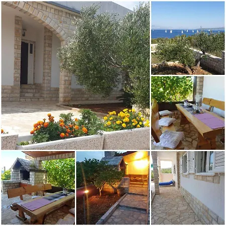 Villa Senka Nečujam