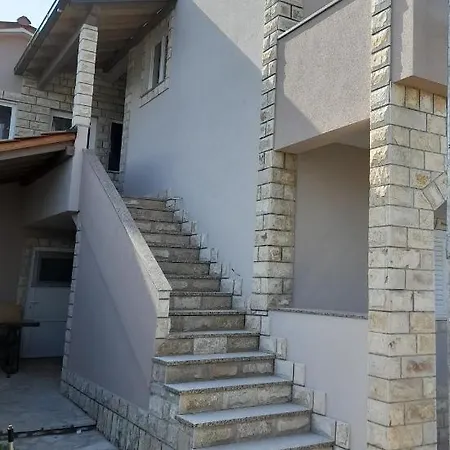 Senka Nečujam