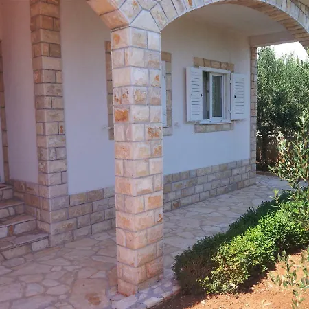 Senka Villa Nečujam