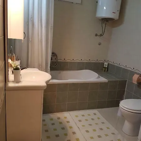 Senka Βίλα Nečujam