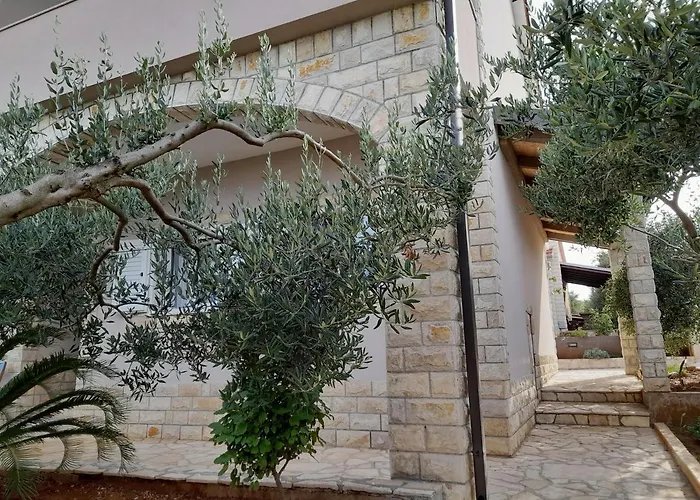 Villa Senka Nečujam