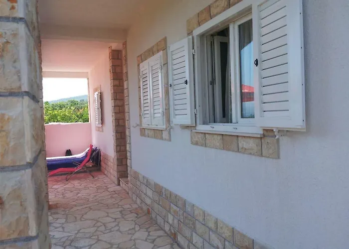 Villa Senka Nečujam